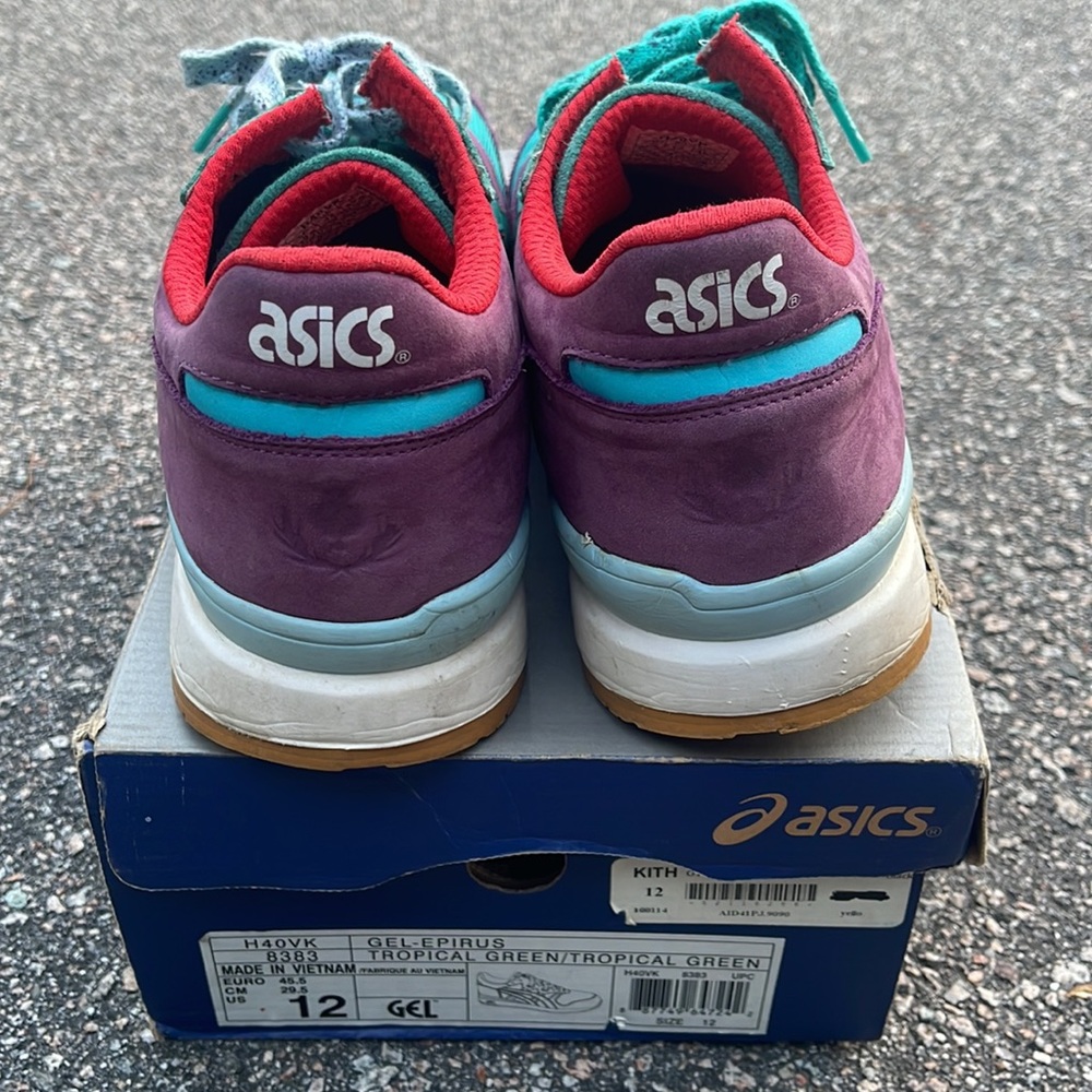 ASICS - Picture 5 of 9